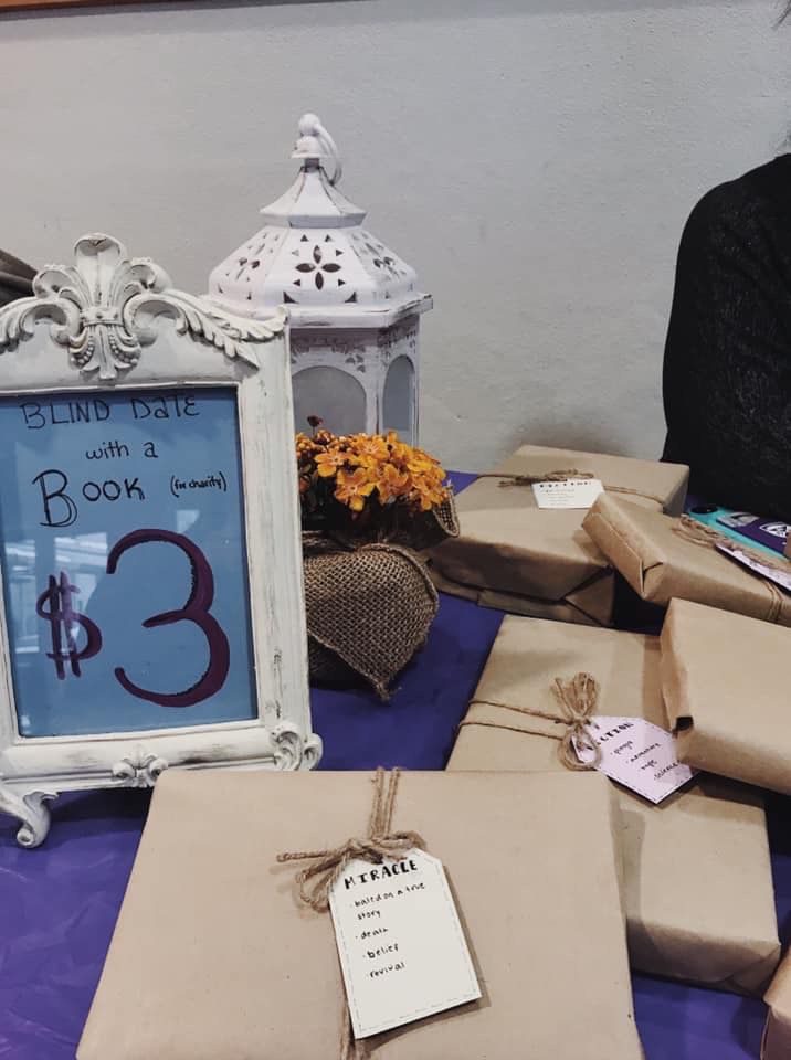 Blind date with a book: $3 sign for books (4 of 4)